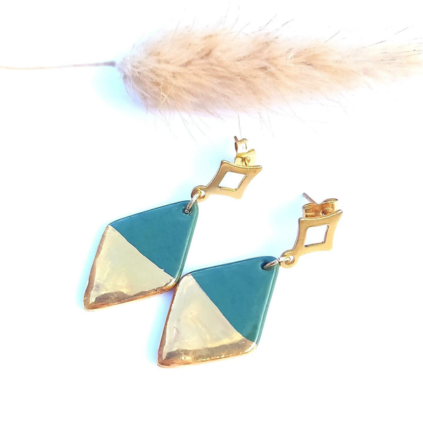 Groen porselein - RVS goud ruitvormige oorbellen