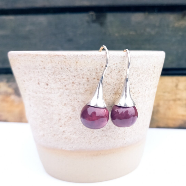 Aubergine paars zilver (AG925) korte oorbellen