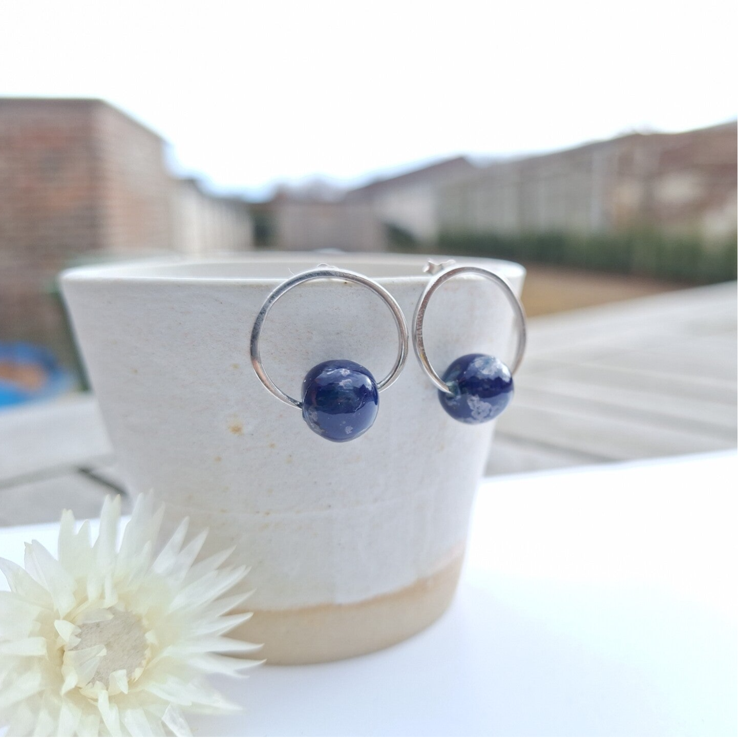 Kobalt blauwe porseleinparel - rond zilver (AG925)