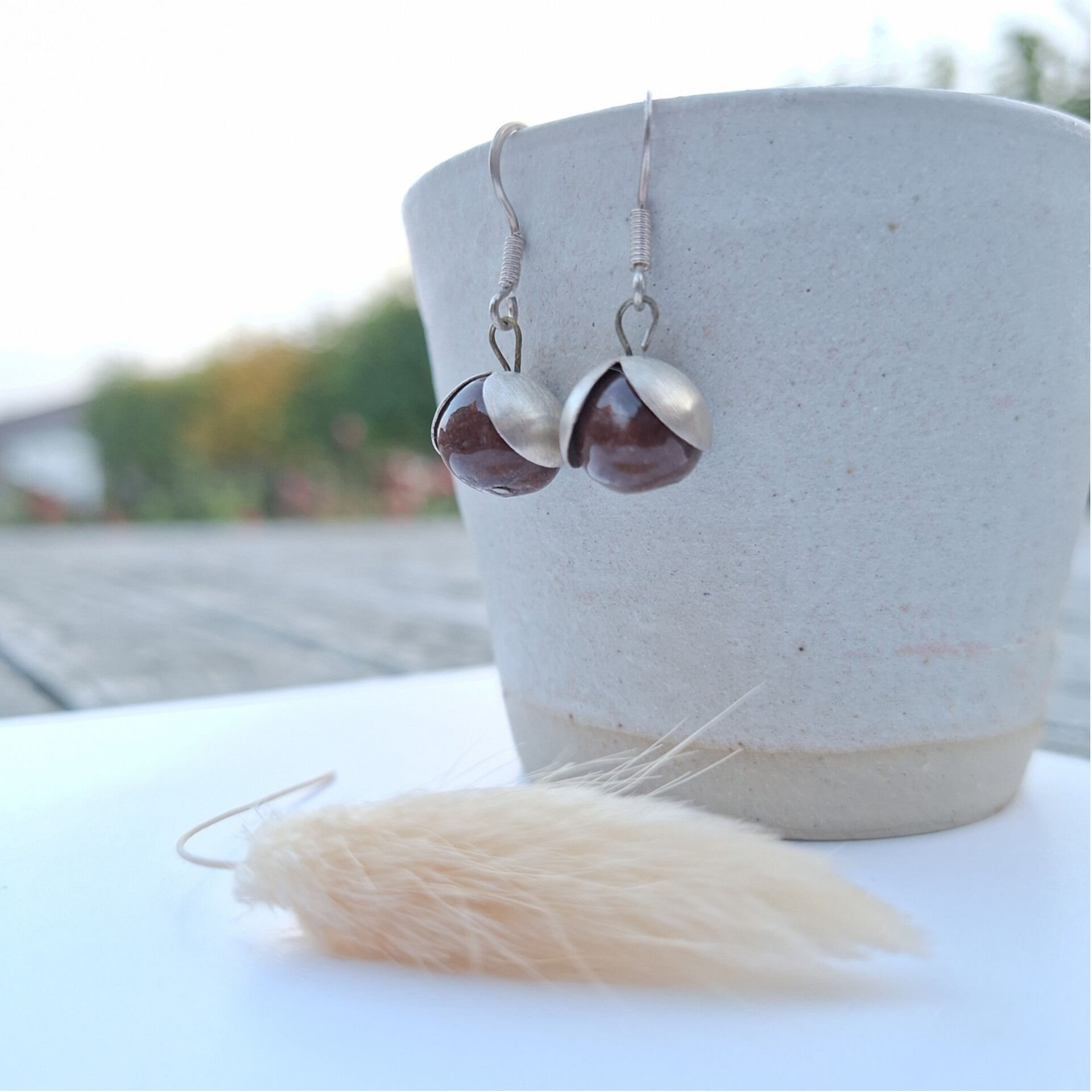 Bruine porseleinparel - zilver (AG925) kapjes en oorhanger