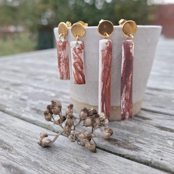 Roodbruine lange staafjes - gold filled goud