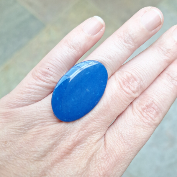 Blauwe ovalen verstelbare ring