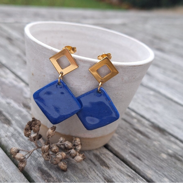 Blauw gouden ruitvormige porselein keramiek oorbellen - RVS goud