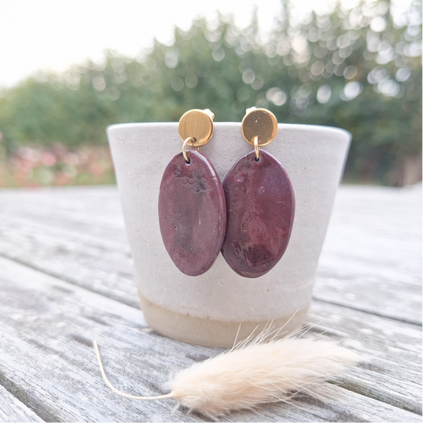 Paars/aubergine ovalen parel - RVS goud