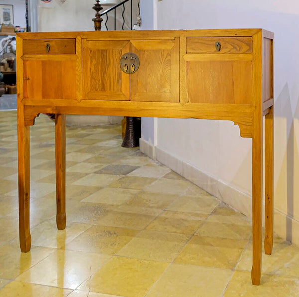 Consola de estilo Oriental