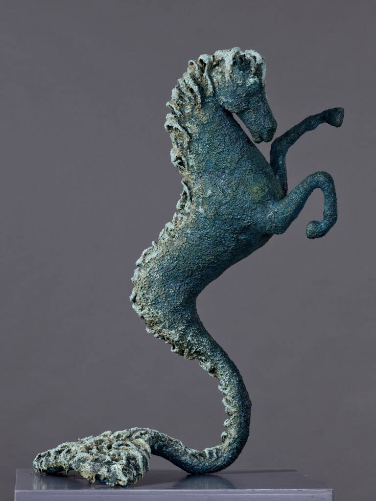 Prancing-Kelpie-78cm-verkocht.jpg
