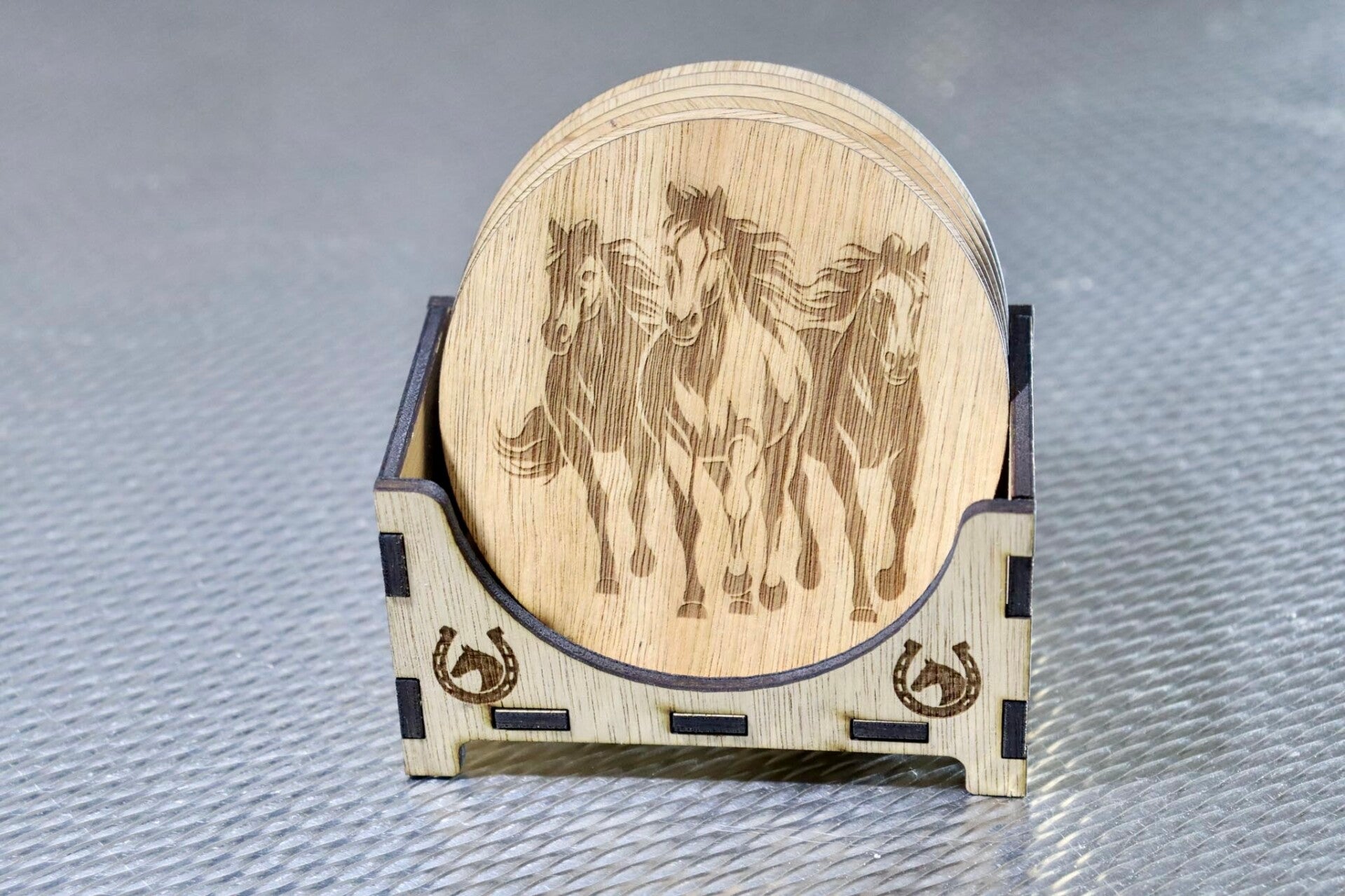 6 onderzetters paarden met houder 3