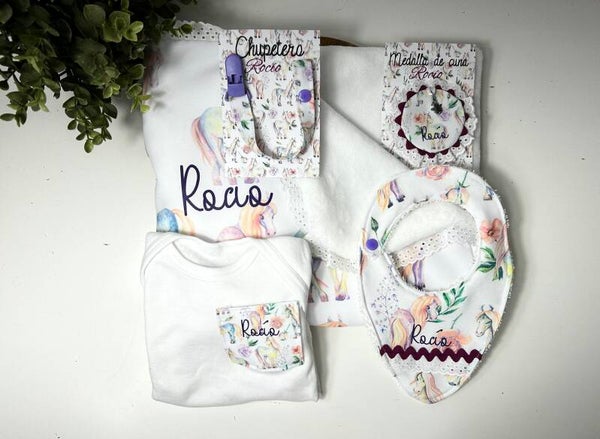 Canastilla de bebe personalizada Caballos
