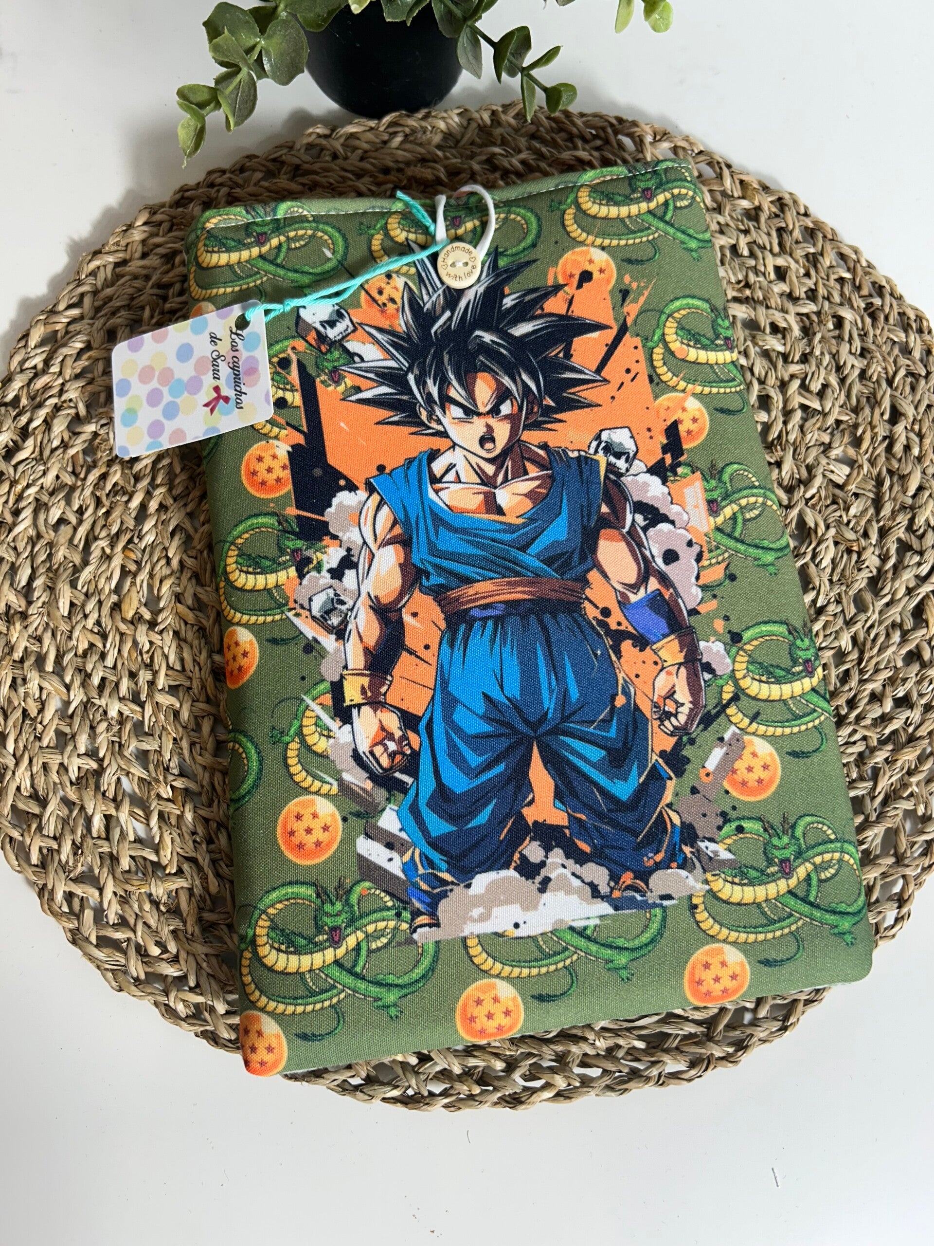 Funda literaria Goku