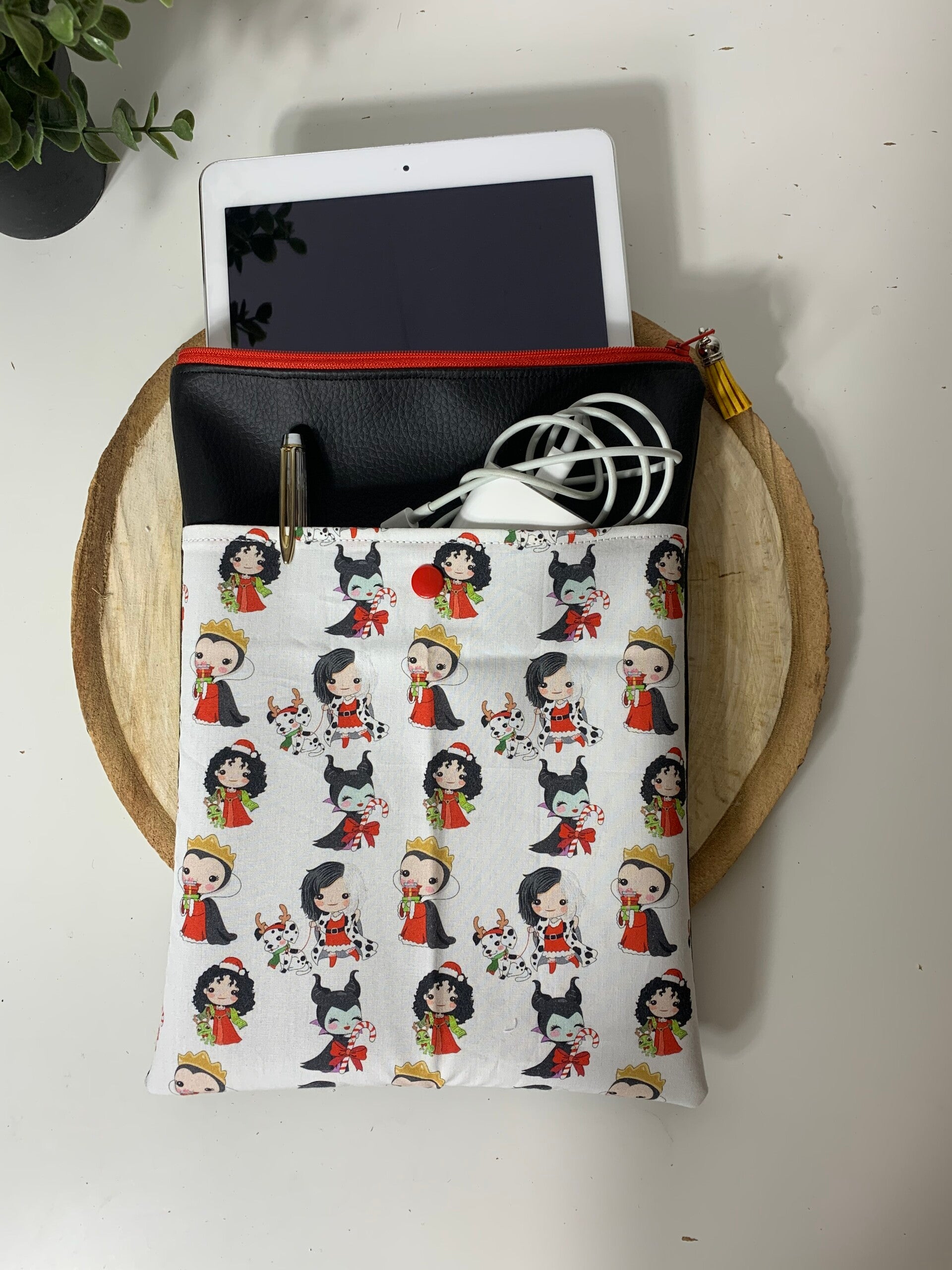 Funda Ipad villanas navidad