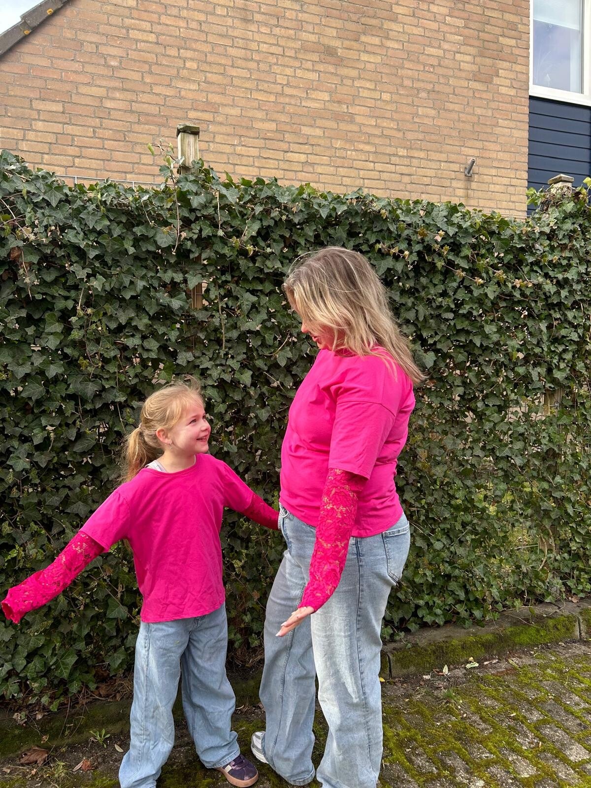 Dames knalroze kanten shirt