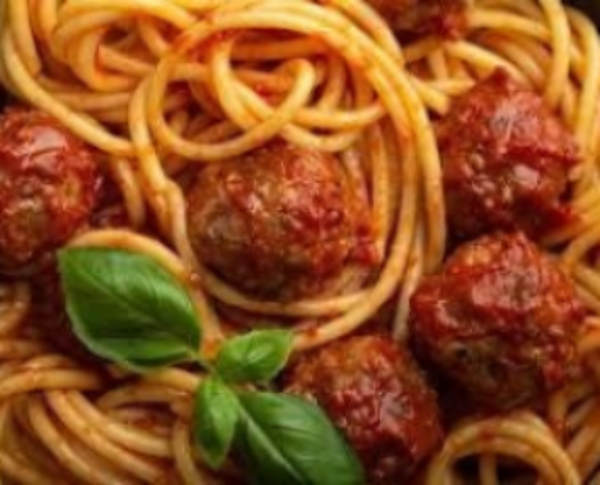 Spaghetti med kjøttboller