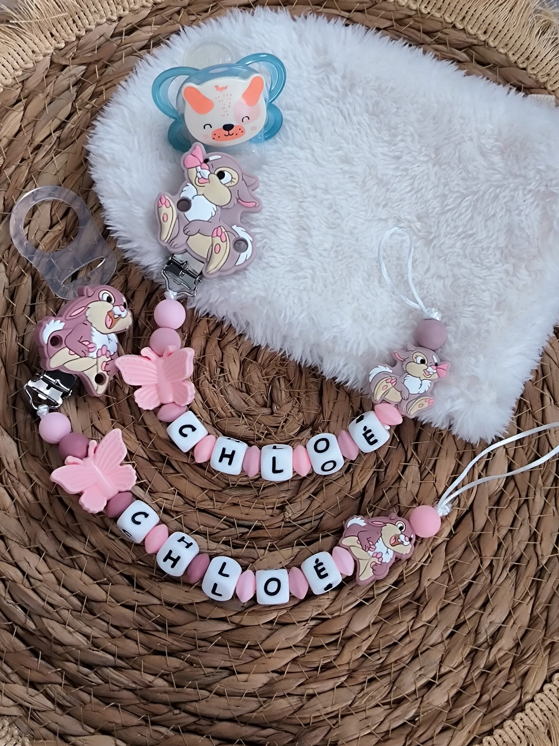 Attache tétine panpan lapin, attache sucette panpan, pacifier clip, Schnullerclip, attache tétine personnalisée prénom, attache stylos personnalisé infirmière infirmier,