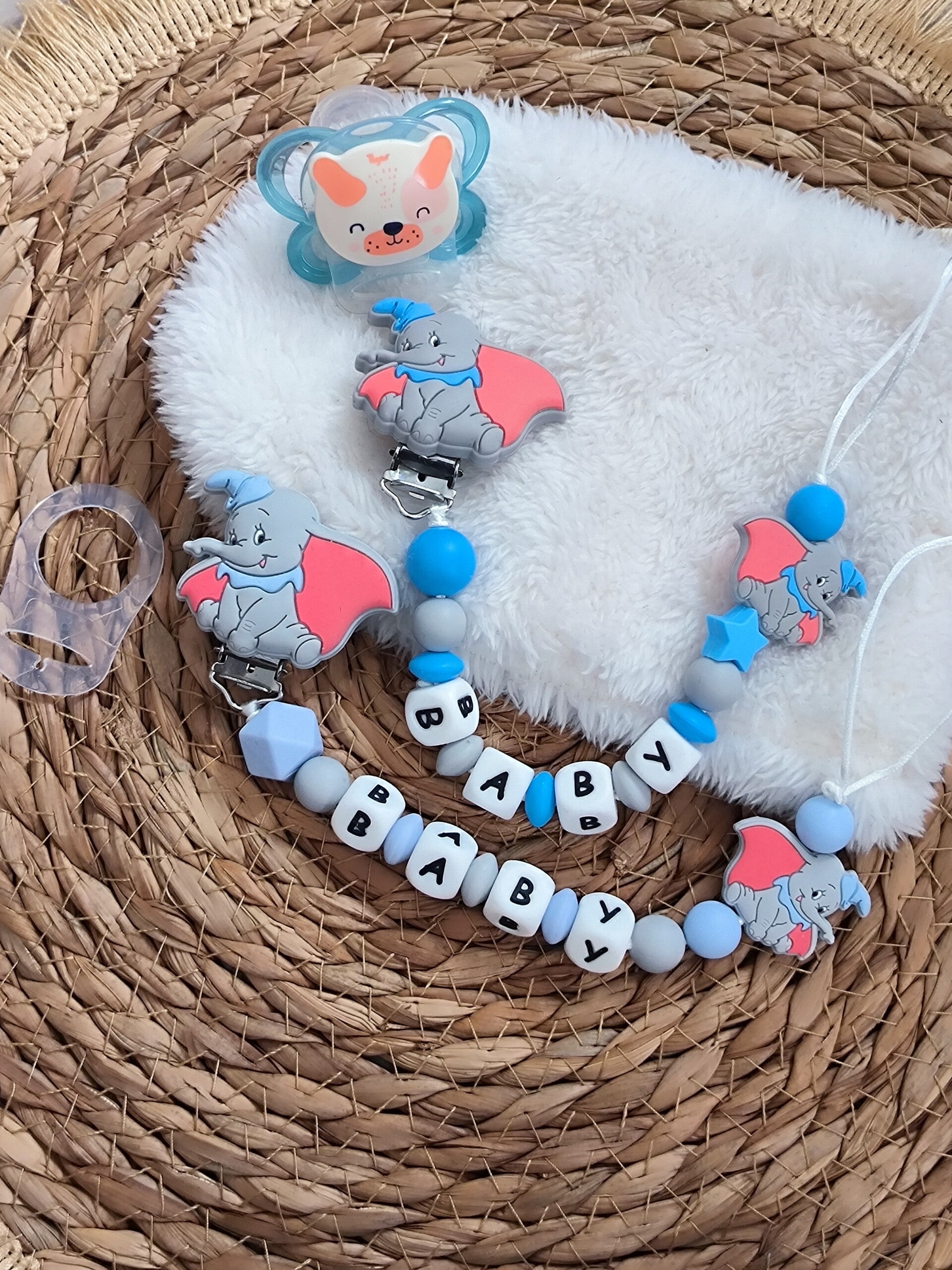 Attache tétine dumbo persaonnalisée, attache sucette dumbo personnalisée, pacifier clip, Schnullerclip, attache tétine personnalisée prénom, attache stylos personnalisé infirmière infirmier,