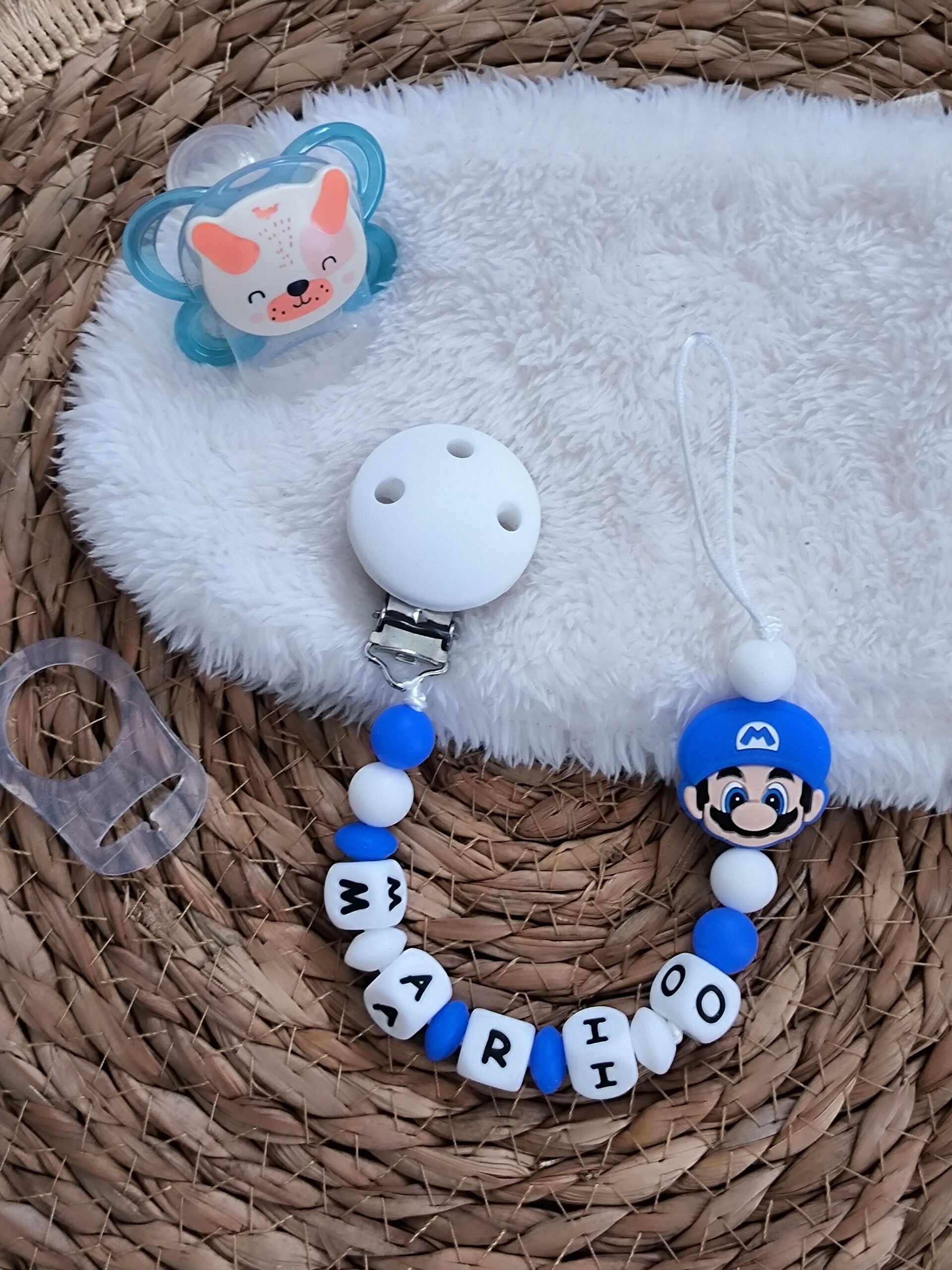 Attache tétine mario, attache sucette mario personnalisée, pacifier clip, Schnullerclip, attache tétine personnalisée prénom, attache stylos personnalisé infirmière infirmier,