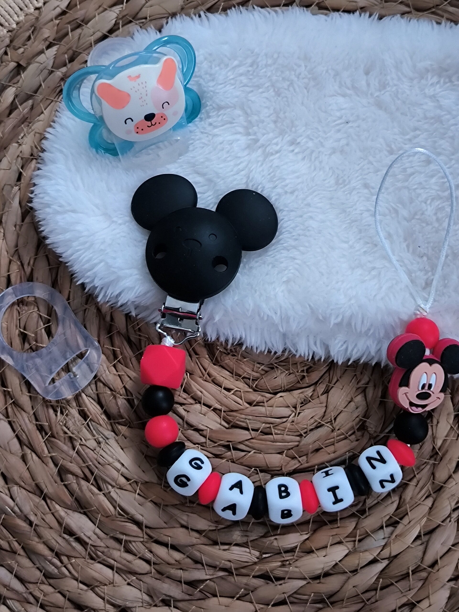 Attache tétine baby tête de mickey personnalisée, attache sucette baby tête de mickey personnalisée pacifier clip, Schnullerclip, attache tétine personnalisée prénom, attache stylos personnalisé infirmière infirmier,
