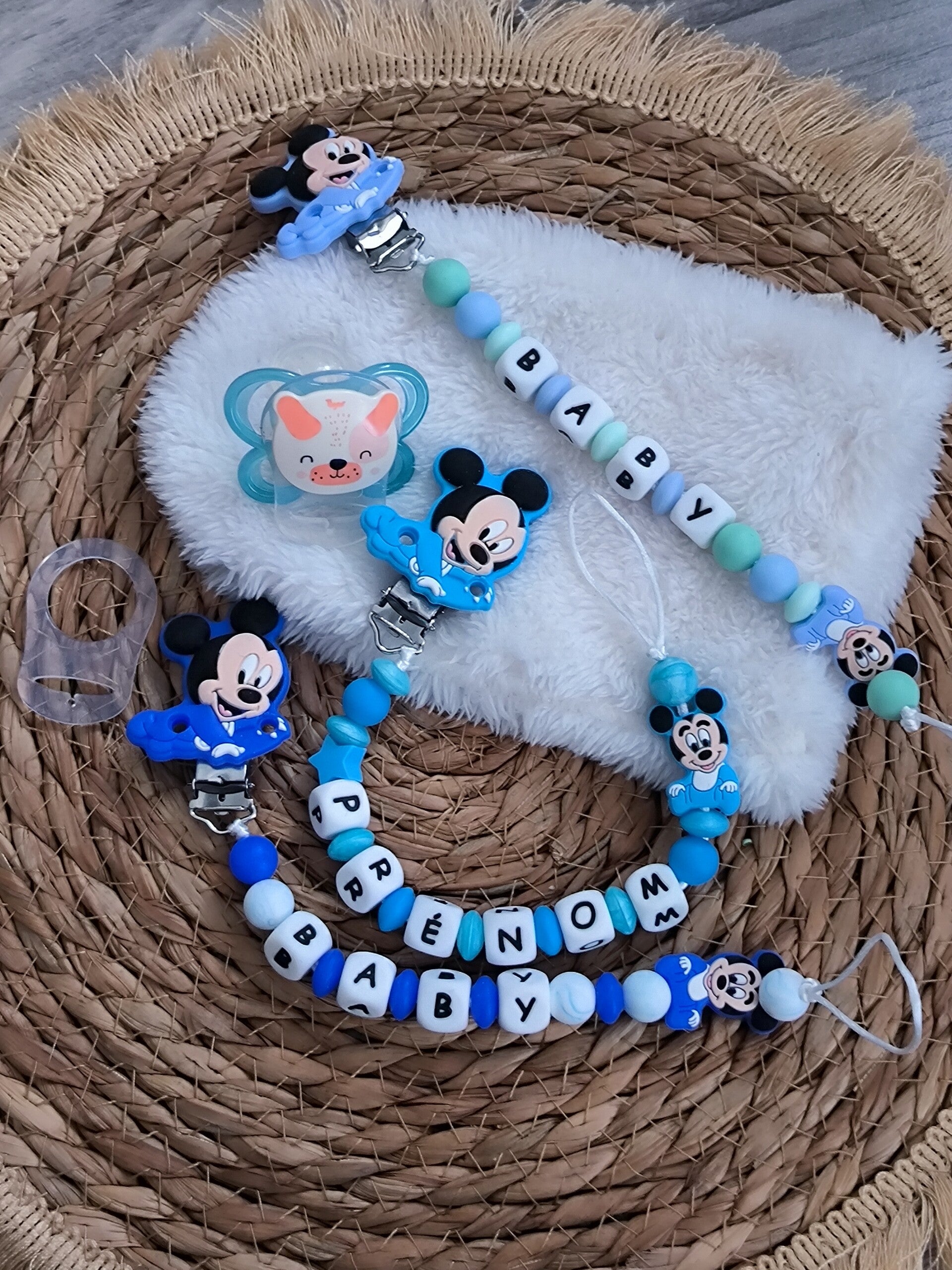 Attache tétine mini baby mickey, attache sucette mini baby mickey, pacifier clip, Schnullerclip, attache tétine personnalisée prénom, attache stylos personnalisé infirmière infirmier,