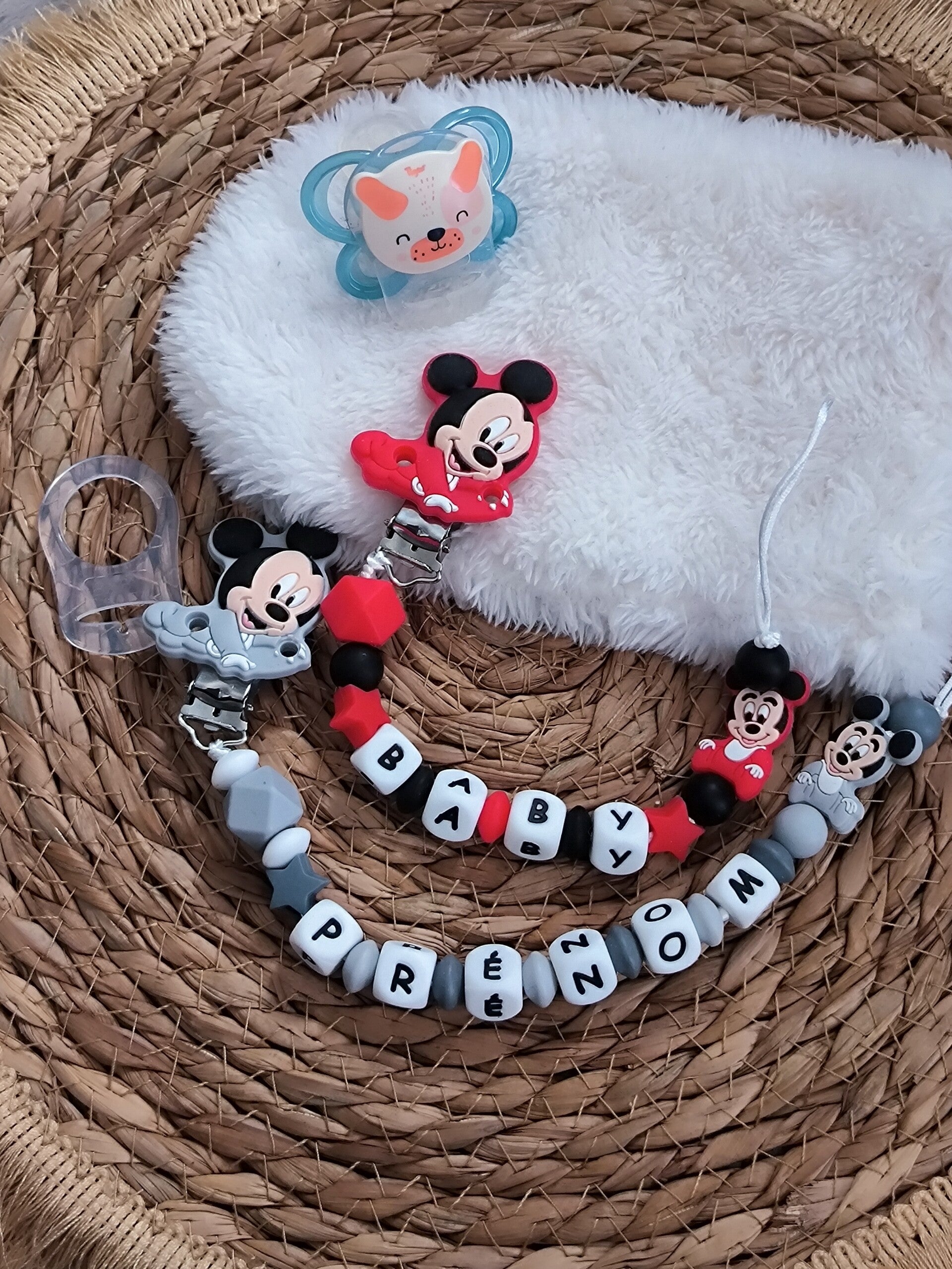 Attache tétine mini baby mickey personnalisée, attache sucette mini baby mickey personnalisée, pacifier clip, Schnullerclip, attache tétine personnalisée prénom, attache stylos personnalisé infirmière infirmier,
