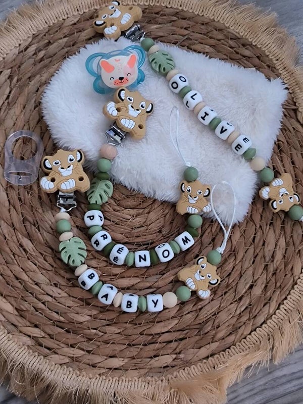 Attache tétine simba personnalisée, attache sucette simba personnalisée, pacifier clip, Schnullerclip, attache tétine personnalisée prénom, attache stylos personnalisé infirmière infirmier,