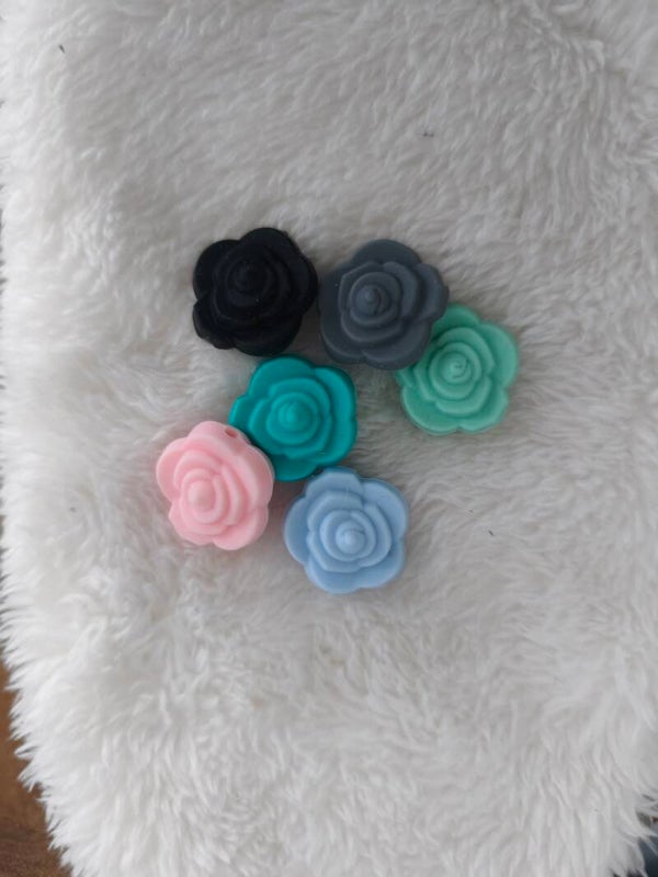 Perles focales fleurs en silicone