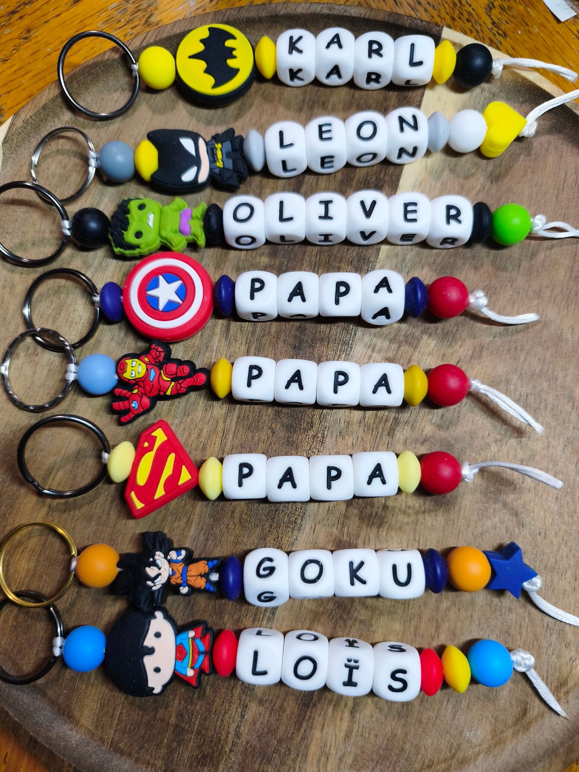 Porte clé prénom silicone héros, porte clé personnalisé