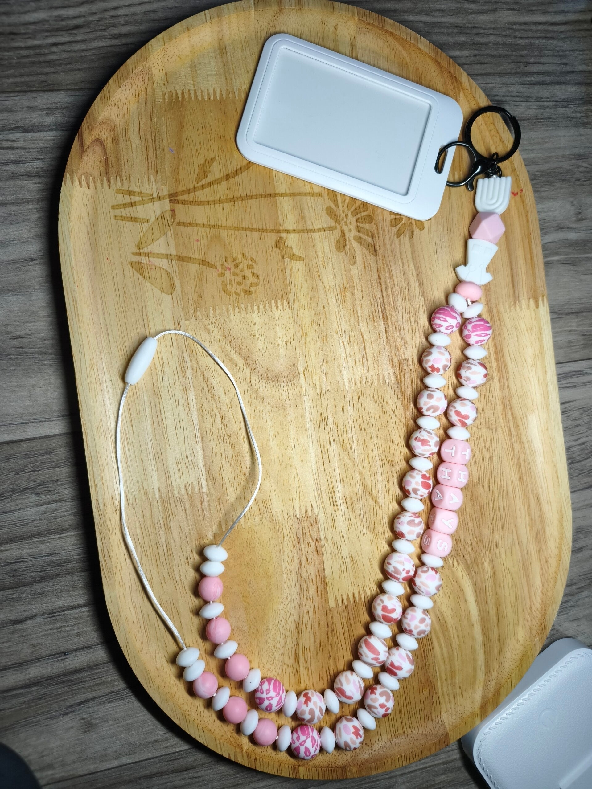 Collier porte badge infirmière, collier porte badge aide soignante, collier porte badge sage femme, tour de cou personnalisé aide soignante, tour de cou personnalisé infirmière, tour de cou personnalisé sage femme