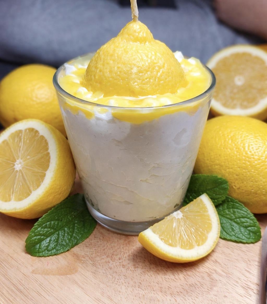 Bougie gourmande parfumée parfum limoncello, bougie gourmande gâteau, bougie cire de soja, bougie naturelle, bougie chantilly, cadeau mariage, cadeau baptême, cadeau maitresse, cadeau fin d'année scolaire, cadeau secret santa
