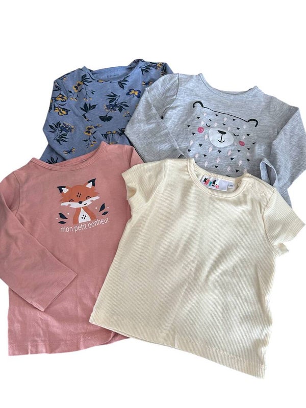 3 chandails + 1 t-shirt