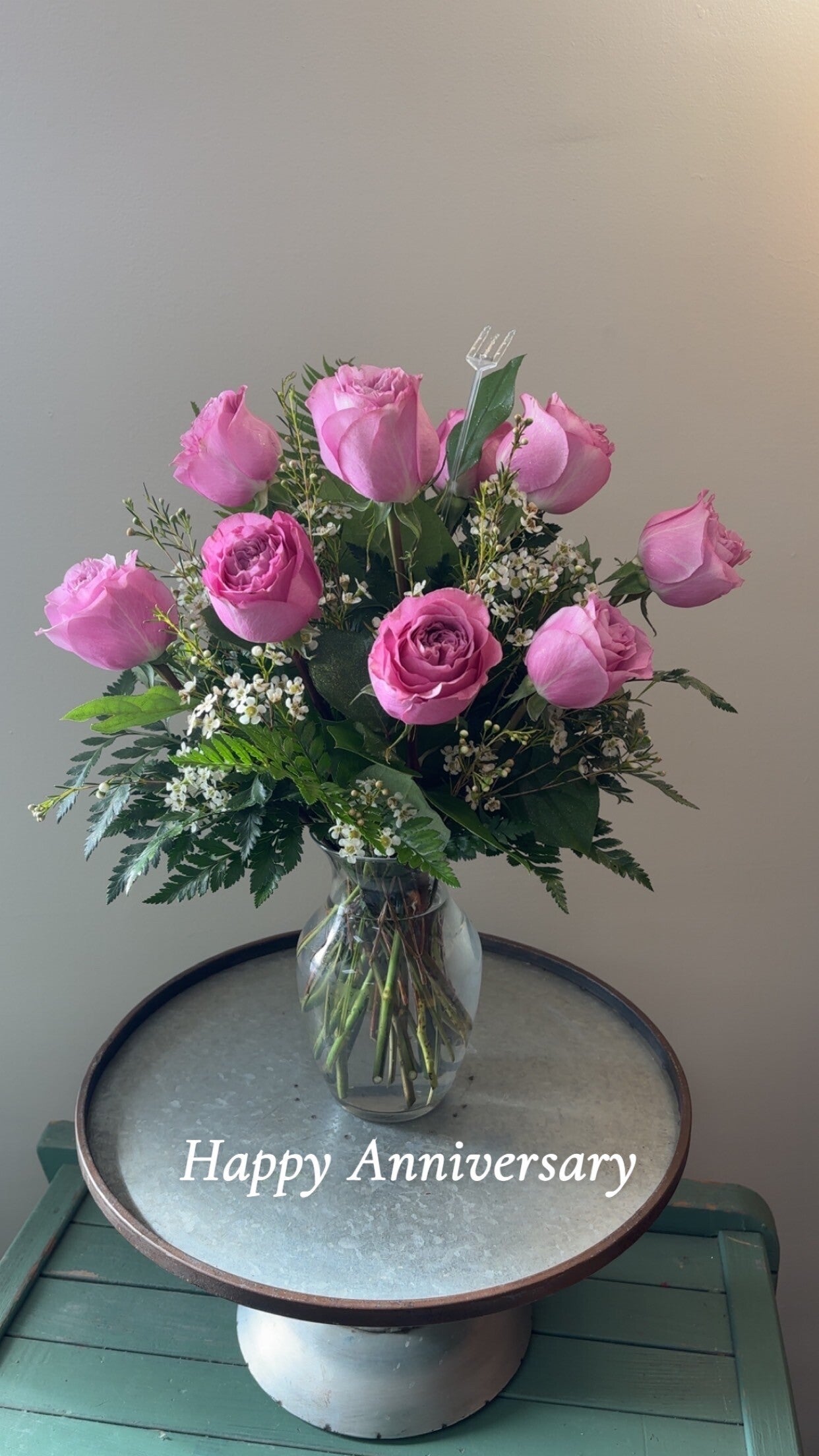 Classic Dozen Roses
