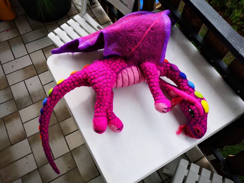drache-magenta-19-a-standard.jpg