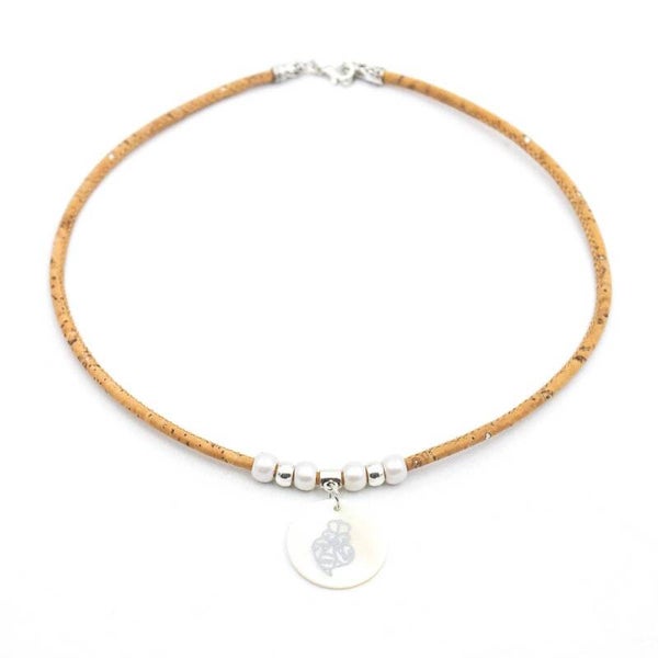 Halsketting met parelmoer hanger