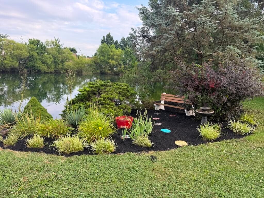Beautiful landscape done by Nienaber And Sons Lawn Care in Cincinnati Ohio 