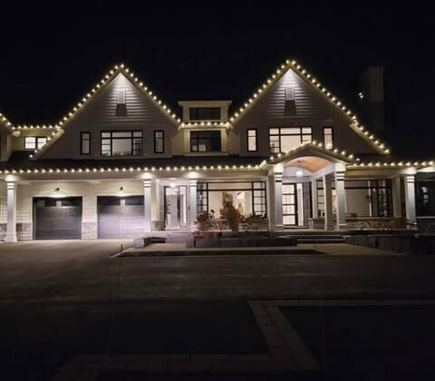 Custom residential holiday lighting display installed in Mason, Ohio