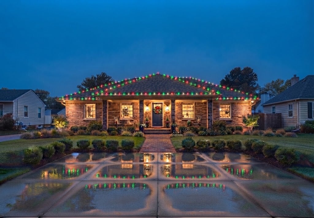 Permanent outdoor lighting installed on a Cincinnati home