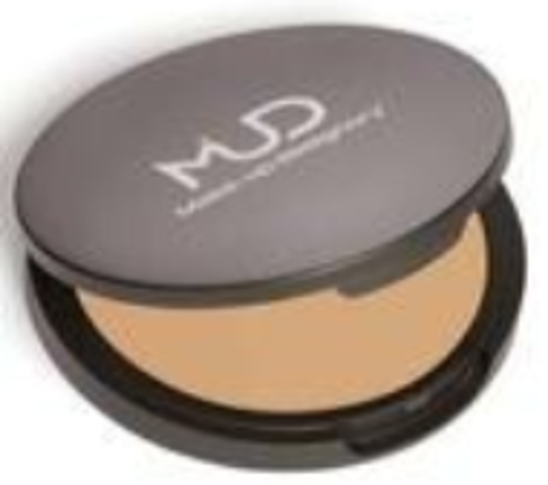 Cream Foundation Cool Beige 4 (CB4)