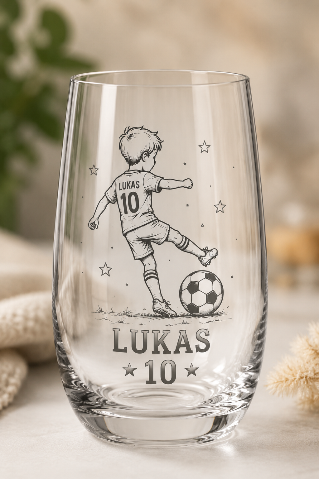 Personalisiertes Fußball Trinkglas für Kinder | Fußball Gravur mit Name & Nummer | Geschenk Junge Mädchen | Einschulung | Geschenkbox