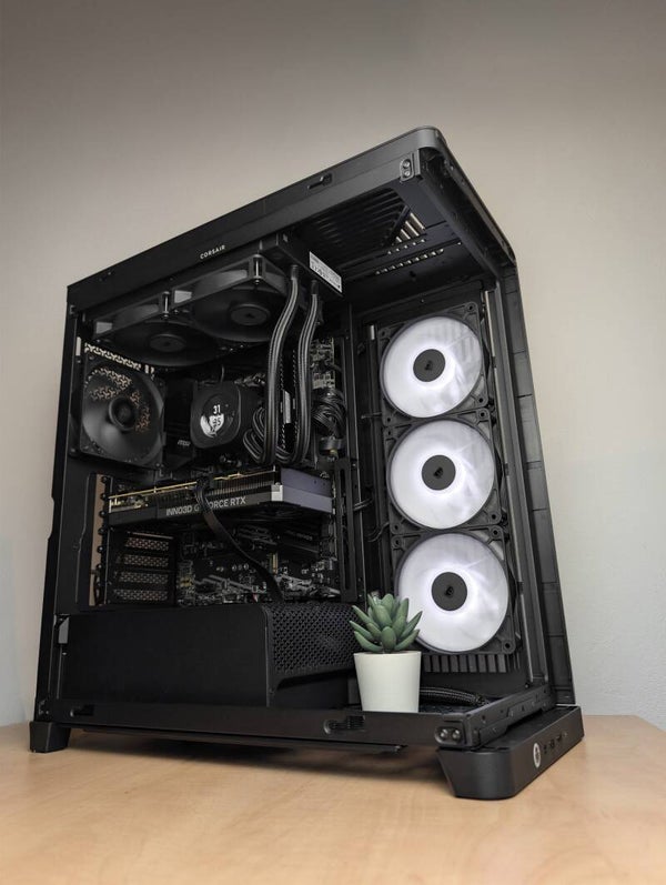 Snelle Game pc RTX 4070, Ryzen 7 5800x, 32gb ram