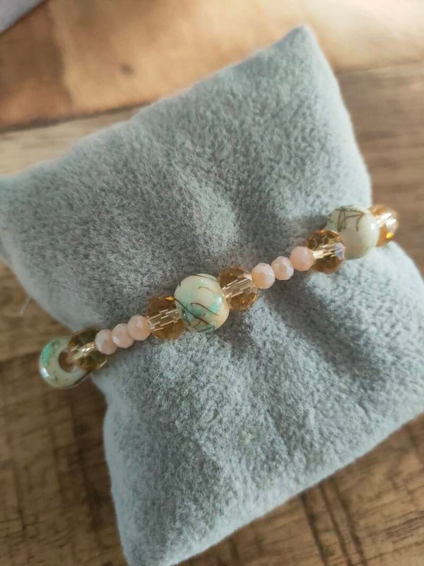 Kaki Glow Armband – Natuurlijke Steentjes & Kristal