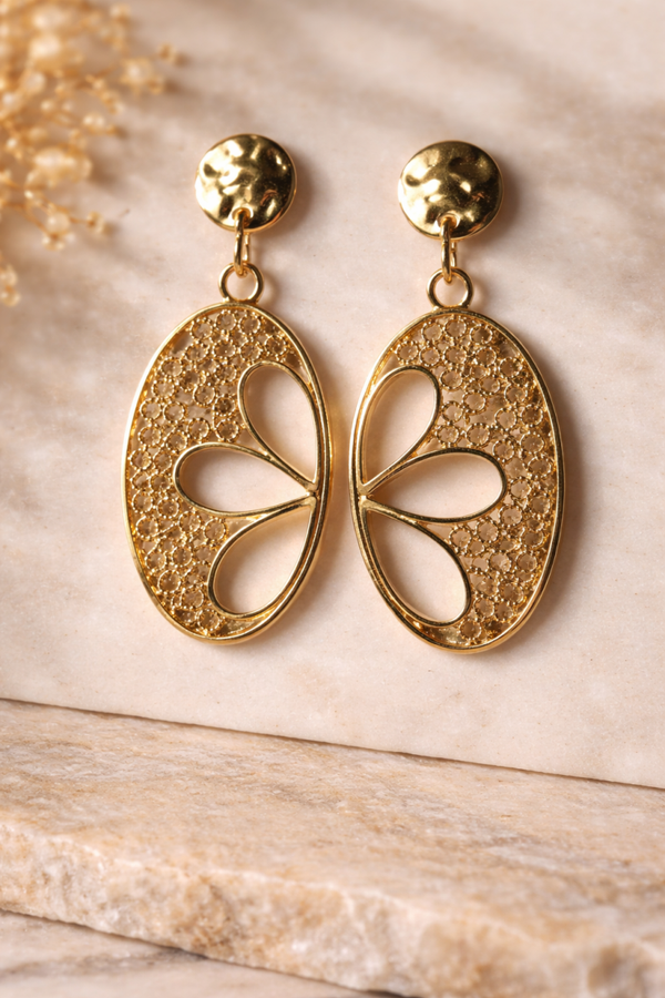 Handgemaakte Oorbellen Golden Lace Oval met Goudkleurige Stud