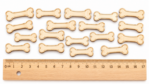 20 houten botjes – voor sensorische & ontdekbakken 🦴