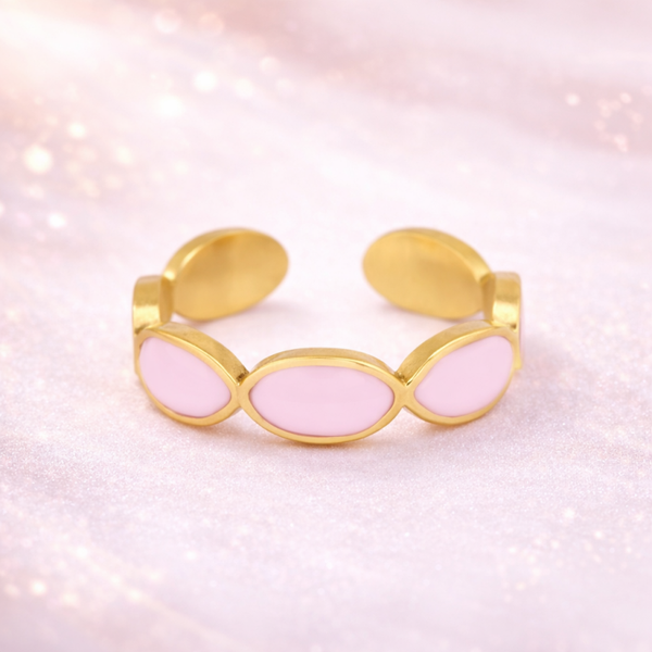 Blush Oval Ring – Goudkleurige Open Ring met Roze Details (RVS)