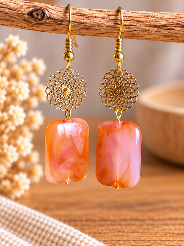 🌸 Peach Blossom – Goudkleurige oorbellen