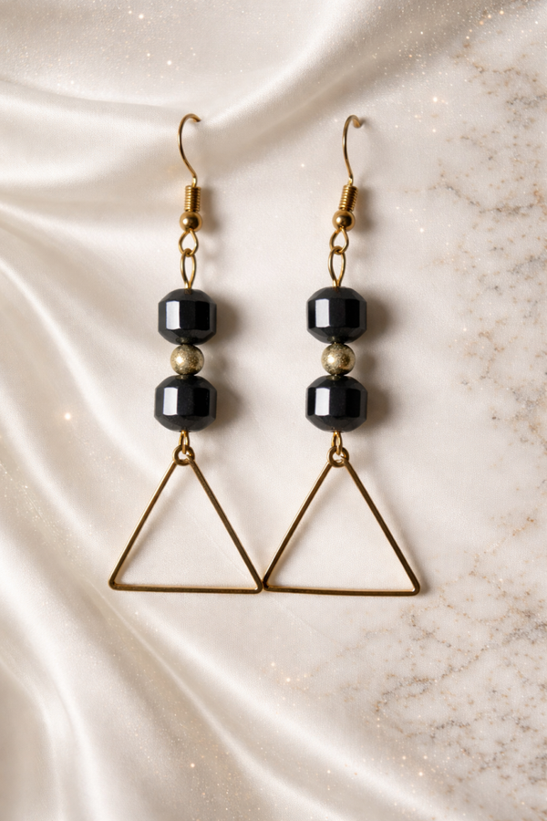 Handgemaakte Oorbellen Geometric Triangle Black & Gold
