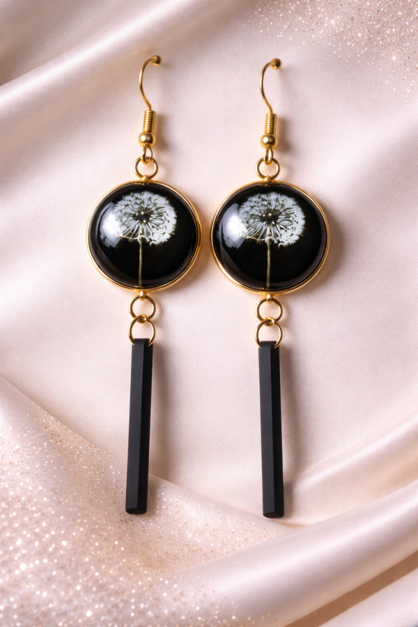 Handgemaakte Oorbellen Dandelion Night met Goudkleurige Details