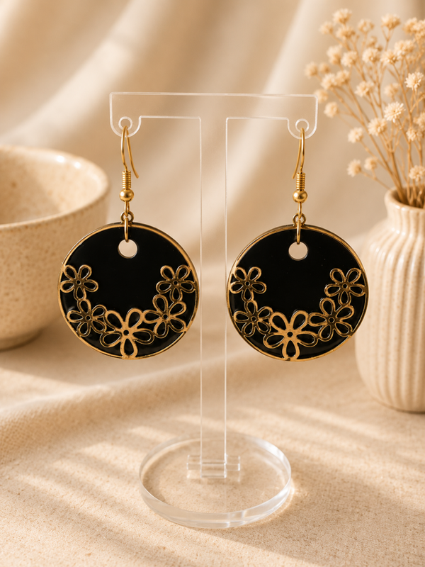 Zwart-Gouden Bloemen Oorbellen – 5 cm