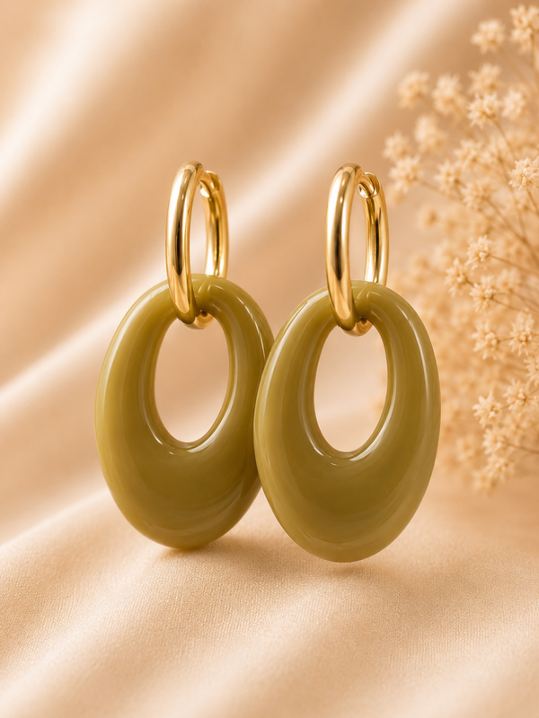 Olive Grace – Elegante Oorbellen met Gouden Hoop