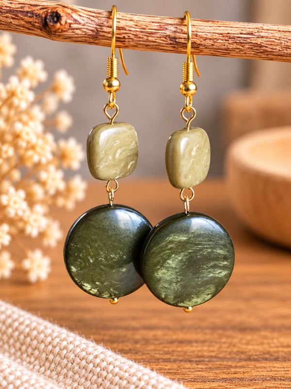💚 Olive Elegance – Goudkleurige oorbellen