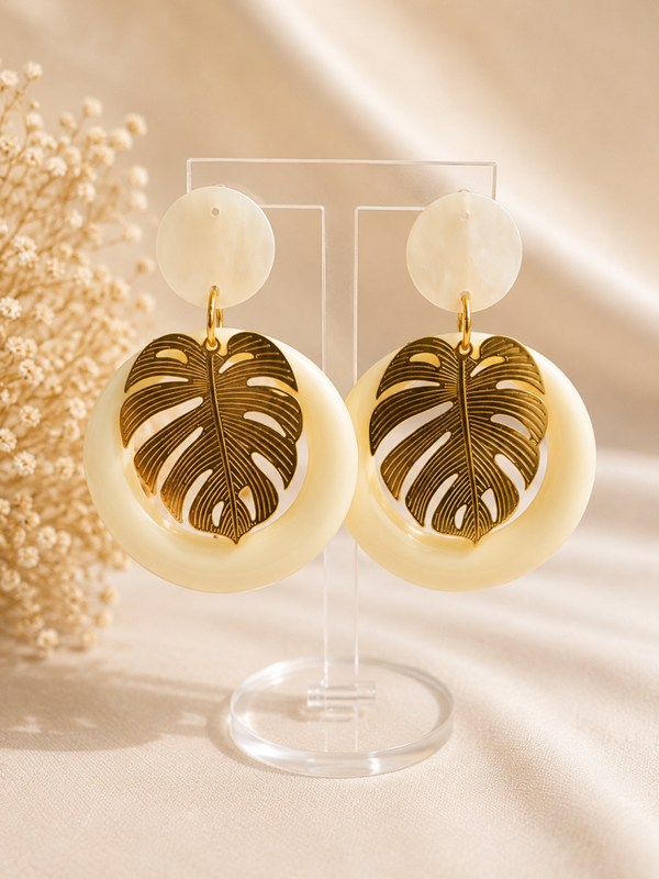 Statement Oorbellen Monstera Goud & Ivoor – Tropical Chic | 5,5 cm