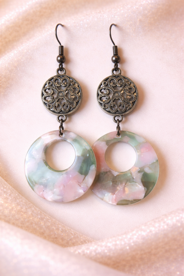 Groen-Roze Ronde Oorbellen met Vintage Element