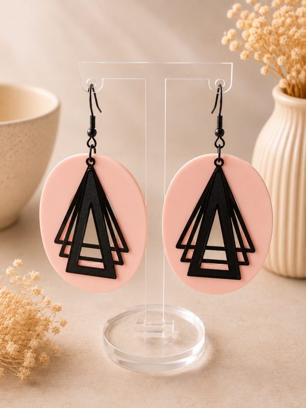 Blush Geometry – Roze & Zwarte Statement Oorbellen